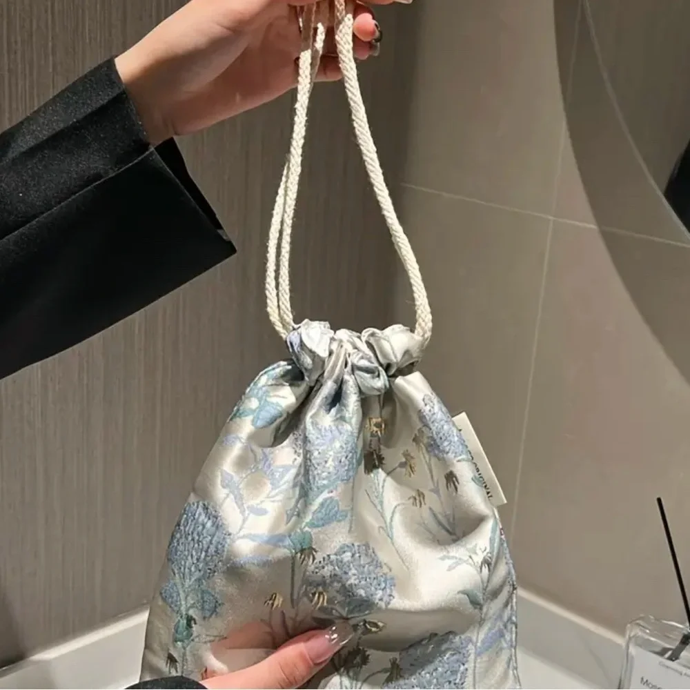 Floral Drawstring Pouch - Cream and blue